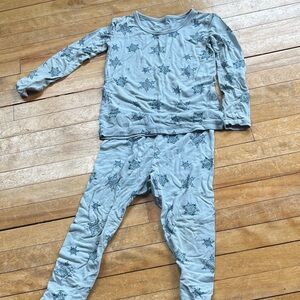 KYTE Baby Blue Snowflake Pajamas